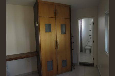 Casa à venda com 450m², 5 quartos e 4 vagasSuíte Independente