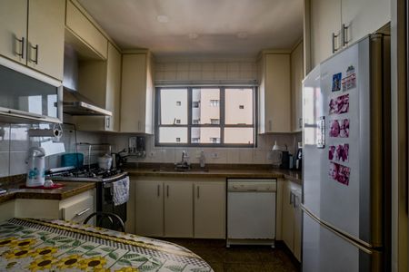 Apartamento à venda com 125m², 3 quartos e 2 vagasCozinha