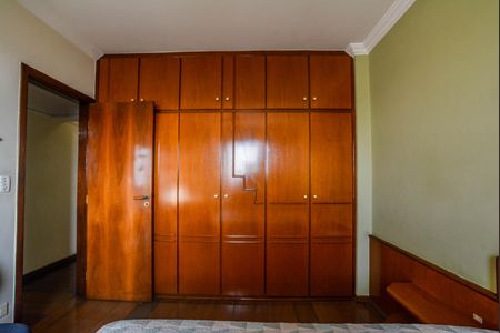 Apartamento à venda com 125m², 3 quartos e 2 vagasQuarto 2