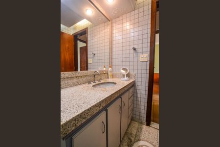 Apartamento à venda com 125m², 3 quartos e 2 vagasBanheiro Social