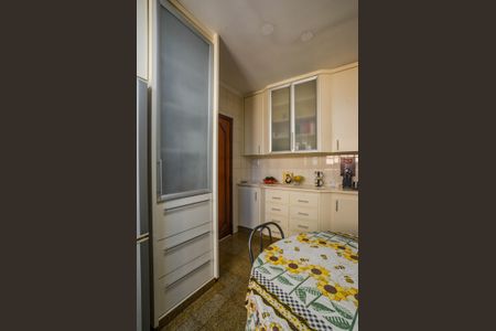 Apartamento à venda com 125m², 3 quartos e 2 vagasCozinha