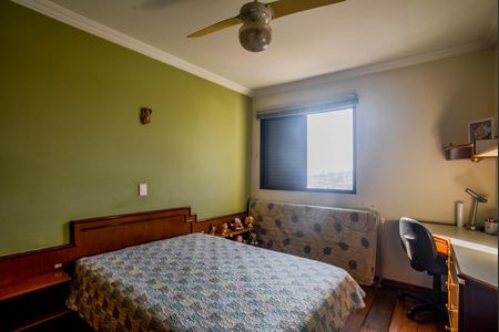 Apartamento à venda com 125m², 3 quartos e 2 vagasQuarto 2