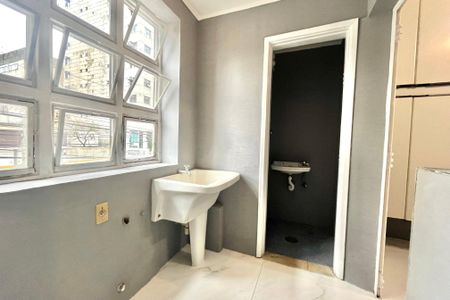 Apartamento à venda com 80m², 2 quartos e sem vaga Apartamento à venda com 80m², 2 quartos e sem vagaÁrea de Serviço