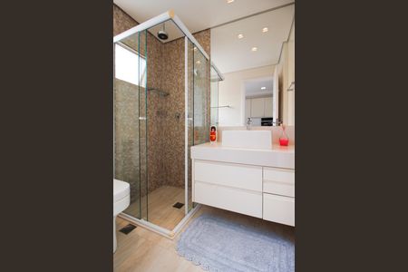 Apartamento à venda com 189m², 3 quartos e 4 vagas Apartamento à venda com 189m², 3 quartos e 4 vagasBanheiro da Suíte 3
