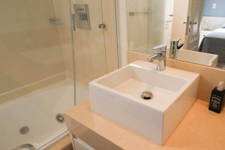 Apartamento à venda com 189m², 3 quartos e 4 vagas Apartamento à venda com 189m², 3 quartos e 4 vagasBanheiro da Suíte 2