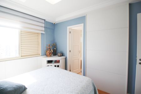Apartamento à venda com 189m², 3 quartos e 4 vagas Apartamento à venda com 189m², 3 quartos e 4 vagasSuíte 2