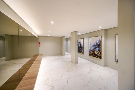 Apartamento à venda com 140m², 3 quartos e 2 vagas Apartamento à venda com 140m², 3 quartos e 2 vagasHall social