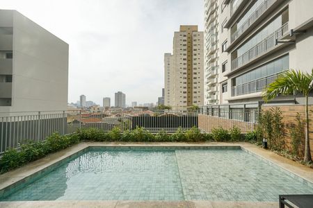 Apartamento à venda com 140m², 3 quartos e 2 vagas Apartamento à venda com 140m², 3 quartos e 2 vagasÁrea comum - Piscina infantil