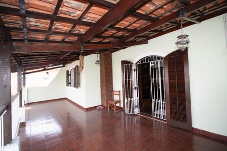 Casa à venda com 292m², 3 quartos e 6 vagas Casa à venda com 292m², 3 quartos e 6 vagasVaranda da Suíte