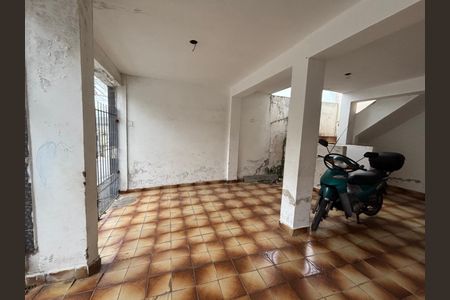 Casa à venda com 308m², 1 quarto e 2 vagas Casa à venda com 308m², 1 quarto e 2 vagasGaragem