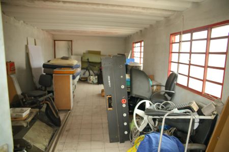 Casa à venda com 308m², 1 quarto e 2 vagasDepósito