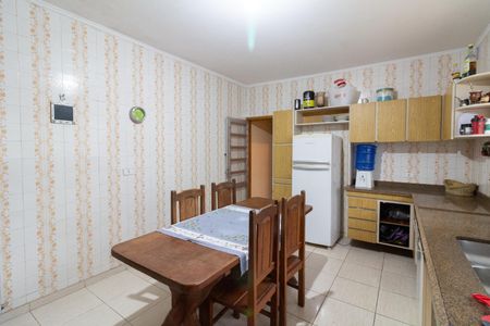 Casa à venda com 150m², 4 quartos e 2 vagas Casa à venda com 150m², 4 quartos e 2 vagasCozinha