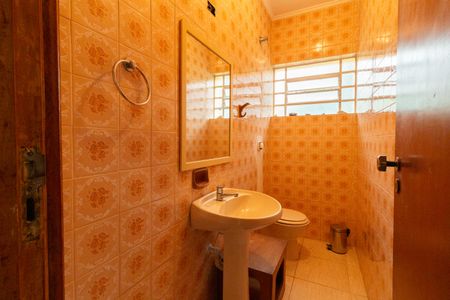 Casa à venda com 150m², 4 quartos e 2 vagas Casa à venda com 150m², 4 quartos e 2 vagasLavabo