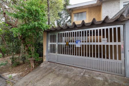 Casa à venda com 150m², 4 quartos e 2 vagas Casa à venda com 150m², 4 quartos e 2 vagasFachada