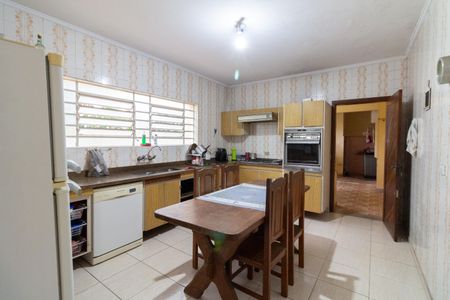 Casa à venda com 150m², 4 quartos e 2 vagas Casa à venda com 150m², 4 quartos e 2 vagasCozinha