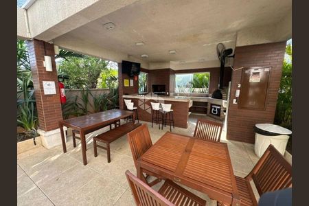 Apartamento à venda com 2 quartos, 60m² em Vila Anastácio, São Paulo