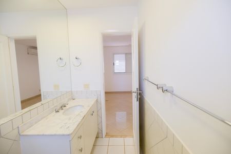 Casa para alugar com 140m², 2 quartos e 4 vagas Casa para alugar com 140m², 2 quartos e 4 vagasBanheiro