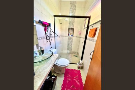 Casa à venda com 182m², 3 quartos e 4 vagas Casa à venda com 182m², 3 quartos e 4 vagasBanheiro