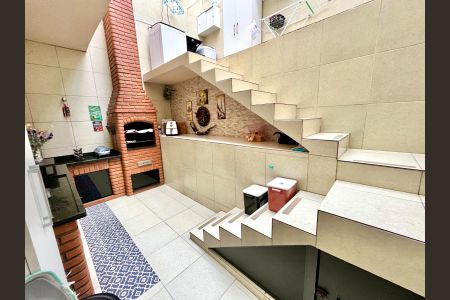 Casa à venda com 182m², 3 quartos e 4 vagas Casa à venda com 182m², 3 quartos e 4 vagasChurrasqueira
