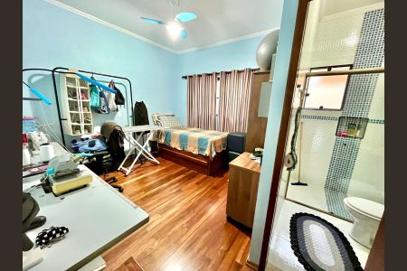 Casa à venda com 182m², 3 quartos e 4 vagas Casa à venda com 182m², 3 quartos e 4 vagasQuarto