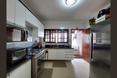 Casa à venda com 147m², 3 quartos e 2 vagas Casa à venda com 147m², 3 quartos e 2 vagasCozinha