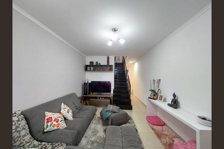 Casa à venda com 147m², 3 quartos e 2 vagas Casa à venda com 147m², 3 quartos e 2 vagasSala