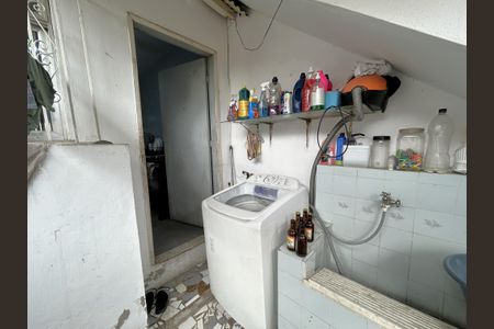 Casa à venda com 180m², 5 quartos e 1 vagaÁrea de Serviço casa 2