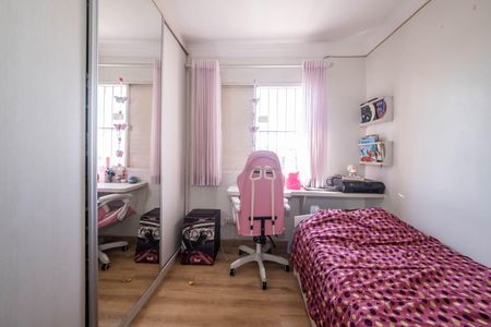 Apartamento à venda com 76m², 3 quartos e 1 vagaQuarto 2