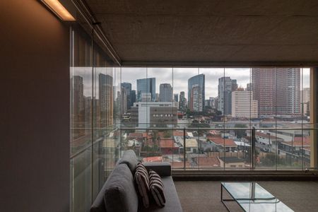Studio à venda com 45m², 1 quarto e 1 vaga Studio à venda com 45m², 1 quarto e 1 vagaVaranda