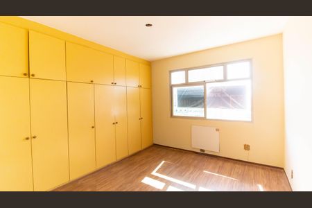 Apartamento à venda com 128m², 3 quartos e 1 vaga Apartamento à venda com 128m², 3 quartos e 1 vagaSuíte
