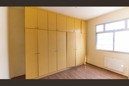 Apartamento à venda com 128m², 3 quartos e 1 vaga Apartamento à venda com 128m², 3 quartos e 1 vagaQuarto 2