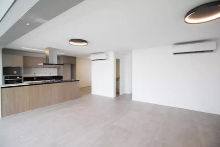Apartamento à venda com 95m², 2 quartos e 2 vagasFoto 04