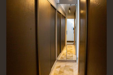 Apartamento à venda com 105m², 3 quartos e 2 vagasCloset da Suite 1