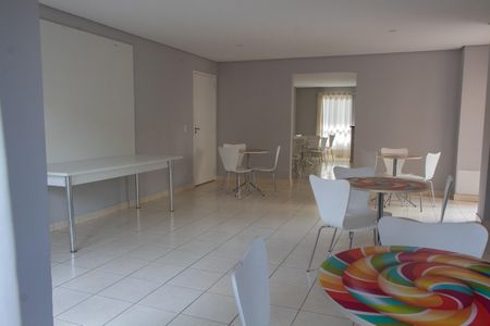 Apartamento à venda com 57m², 2 quartos e 1 vagaÁrea comum