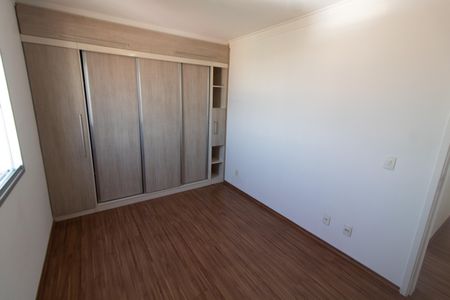 Apartamento à venda com 57m², 2 quartos e 1 vagaQuarto 2