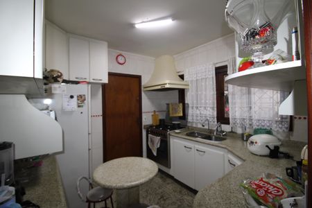 Casa à venda com 169m², 4 quartos e 3 vagasCozinha
