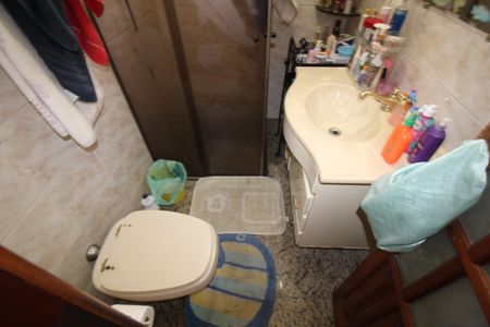 Casa à venda com 169m², 4 quartos e 3 vagasBanheiro/Suite 2