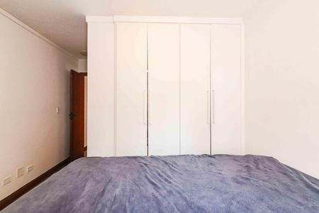 Casa à venda com 138m², 4 quartos e 2 vagas Casa à venda com 138m², 4 quartos e 2 vagasSuíte