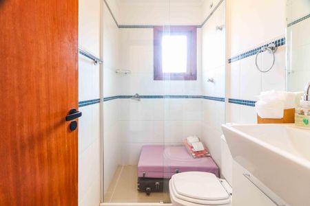 Casa à venda com 138m², 4 quartos e 2 vagas Casa à venda com 138m², 4 quartos e 2 vagasSuíte 2 Banheiro