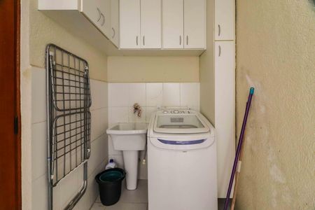 Casa à venda com 138m², 4 quartos e 2 vagas Casa à venda com 138m², 4 quartos e 2 vagasÁrea de Serviço