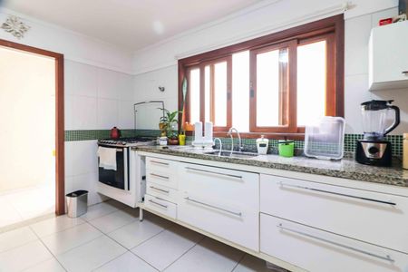 Casa à venda com 138m², 4 quartos e 2 vagas Casa à venda com 138m², 4 quartos e 2 vagasCozinha