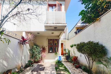 Casa à venda com 138m², 4 quartos e 2 vagas Casa à venda com 138m², 4 quartos e 2 vagasGaragem