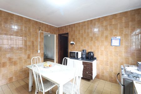 Casa à venda com 1m², 2 quartos e 2 vagas Casa à venda com 1m², 2 quartos e 2 vagasCozinha