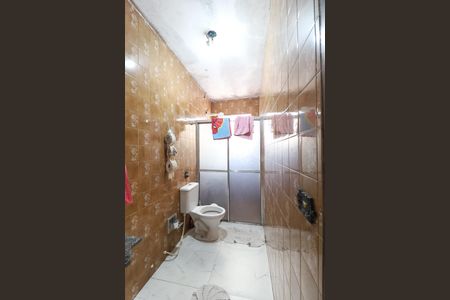 Casa à venda com 1m², 2 quartos e 2 vagas Casa à venda com 1m², 2 quartos e 2 vagasBanheiro