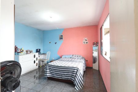 Casa à venda com 1m², 2 quartos e 2 vagas Casa à venda com 1m², 2 quartos e 2 vagasQuarto 2