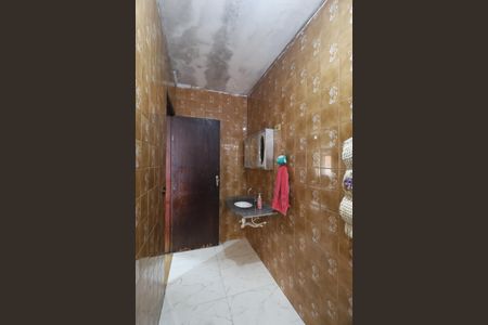 Casa à venda com 1m², 2 quartos e 2 vagas Casa à venda com 1m², 2 quartos e 2 vagasBanheiro