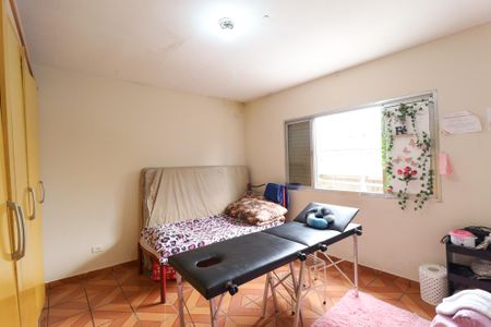 Casa à venda com 1m², 2 quartos e 2 vagas Casa à venda com 1m², 2 quartos e 2 vagasQuarto