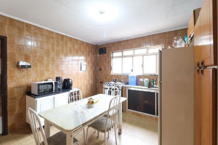 Casa à venda com 1m², 2 quartos e 2 vagas Casa à venda com 1m², 2 quartos e 2 vagasCozinha