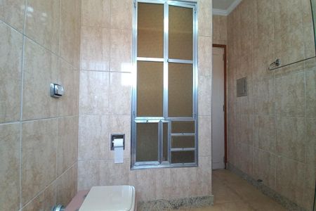 Casa à venda com 263m², 3 quartos e 8 vagas Casa à venda com 263m², 3 quartos e 8 vagasBanheiro