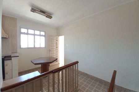 Casa à venda com 263m², 3 quartos e 8 vagas Casa à venda com 263m², 3 quartos e 8 vagasCopa